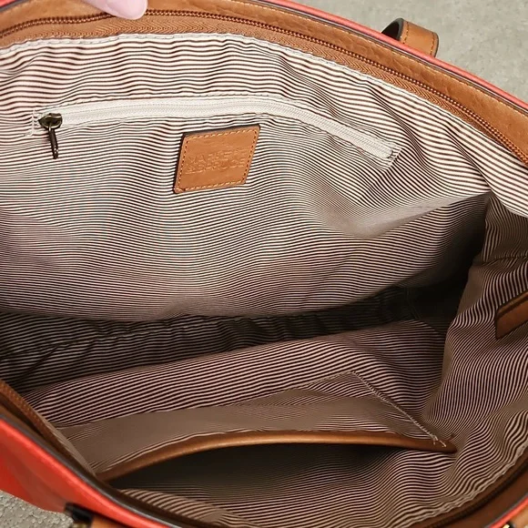 Market & Spruce Red Tote - Picture 4 of 8